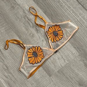 Flower bra